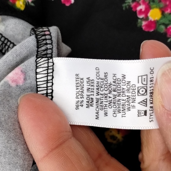 Socialite Curve Black floral long sleeve midi dress twisted front - Picture 10 of 10